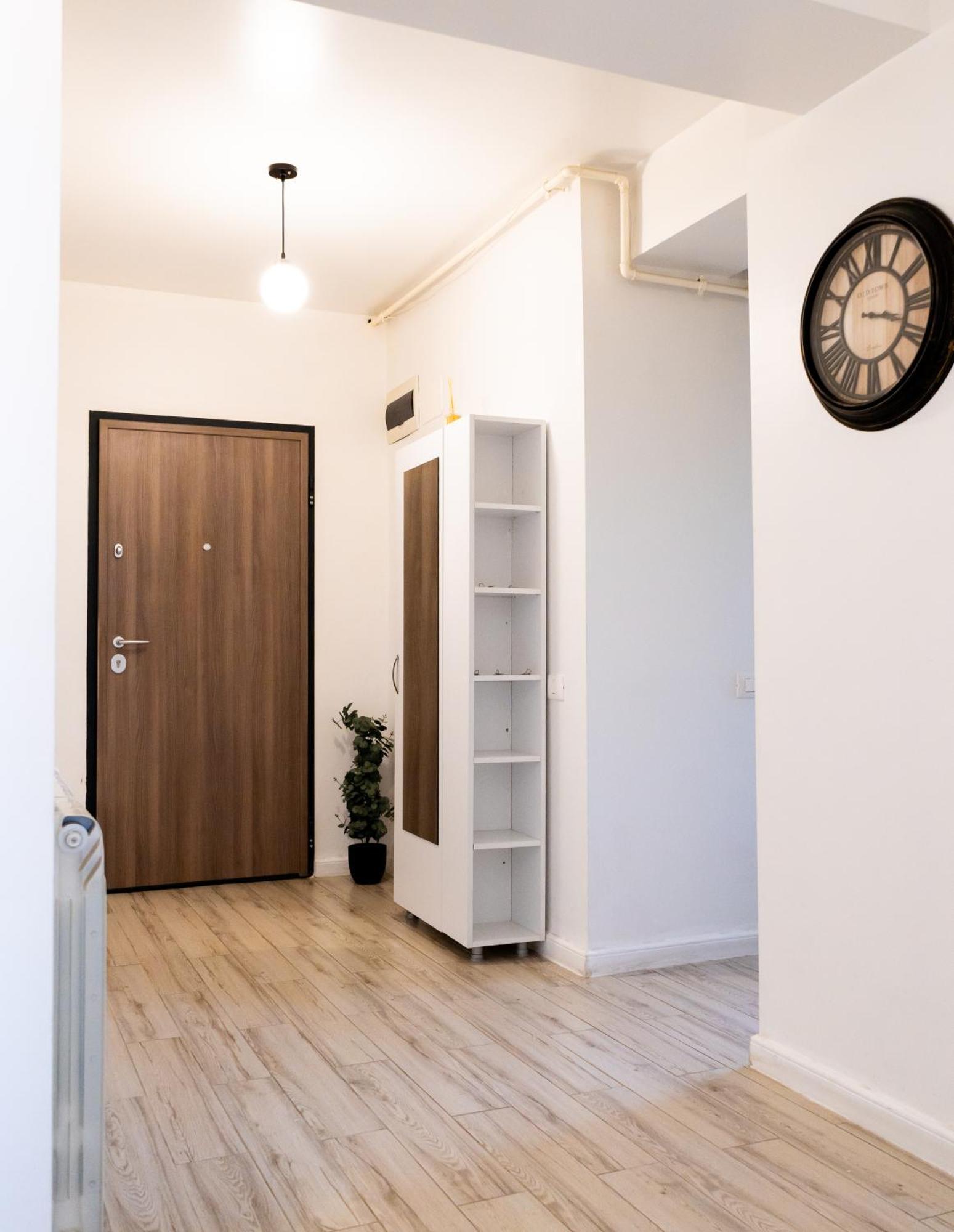 Alexis Spacious Classic Apartment Mamaia Exterior photo